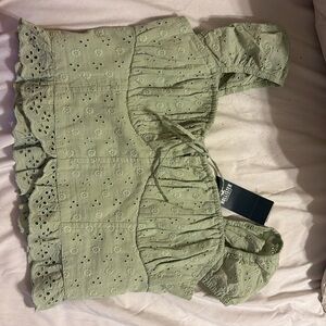 Green hollister top!